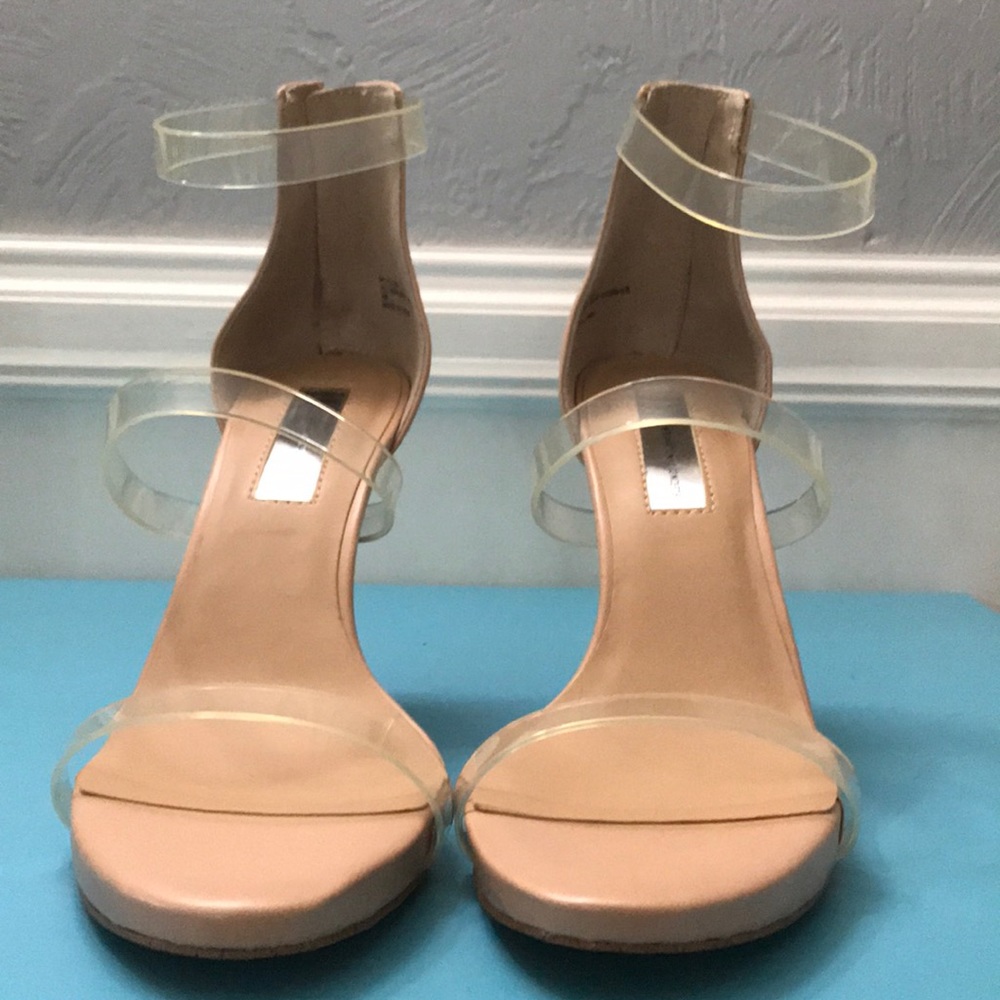 Heels - Picture 2 of 4